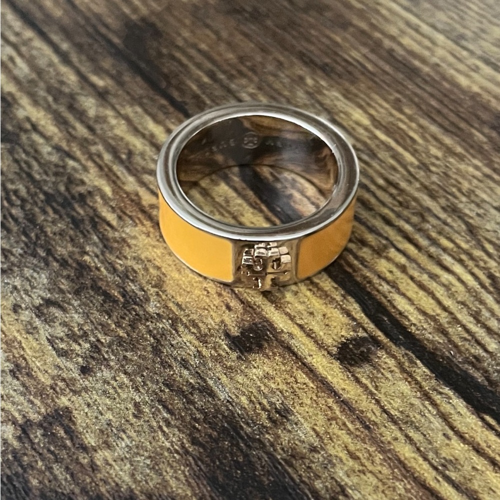 Tory Burch Kira orange enamel ring size 6